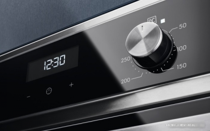 Электрический духовой шкаф Electrolux EOF5H50BX