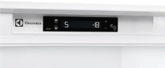 Встраиваемый холодильник Electrolux ENN 7854