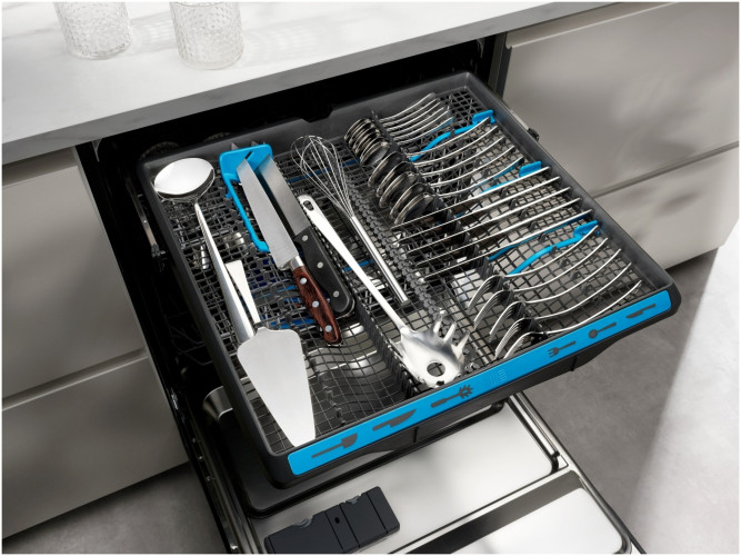 Посудомоечная машина Electrolux EES48200L