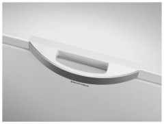 Морозильный ларь Electrolux LCB 3LF38 W0