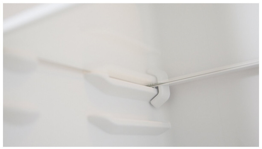 Холодильник Indesit DFE 4200 W