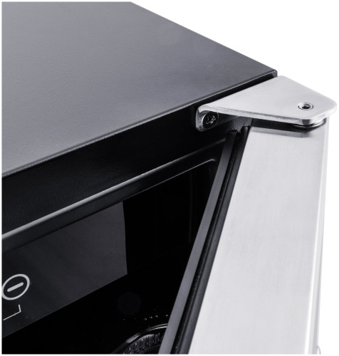 Винный шкаф Temptech WPQ38SCS