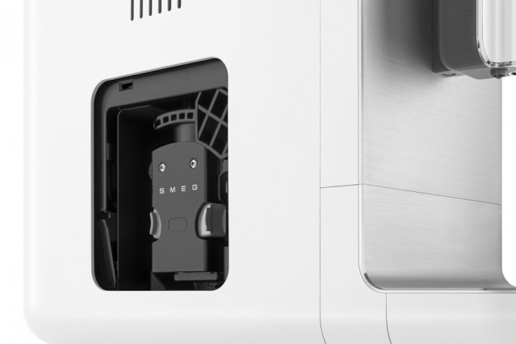 Кофемашина Smeg BCC01WHMEU