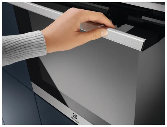 Электрический духовой шкаф Electrolux EOF 5C70X