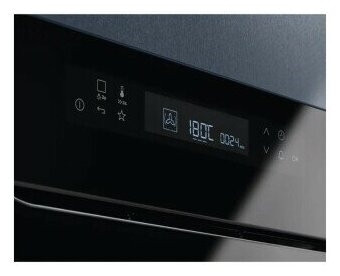Электрический духовой шкаф Electrolux EOE7P31X