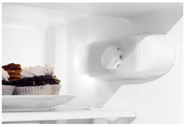 Встраиваемый холодильник Indesit BIN 18 A1 DIF