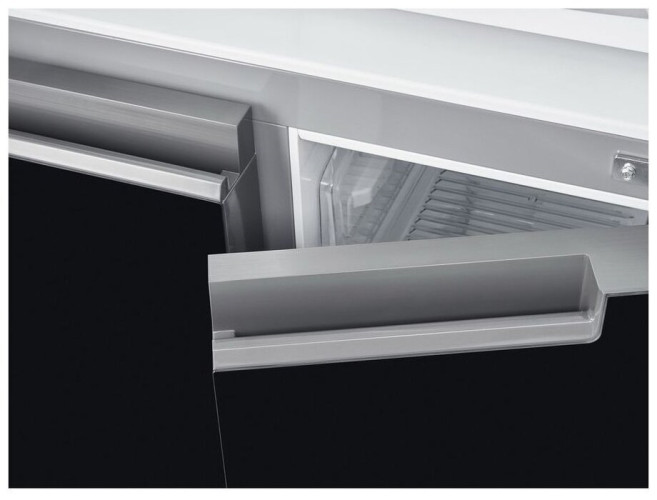 Холодильник Midea MRC 518 SFNGBL