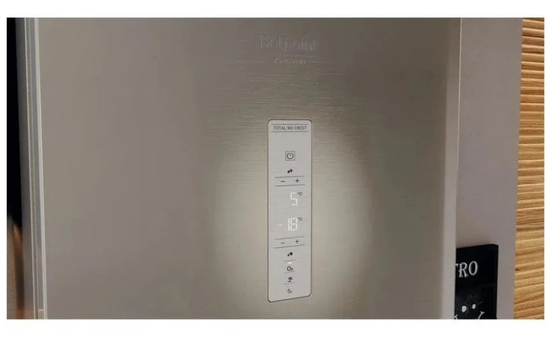 Холодильник Hotpoint-Ariston HTS 9202I BZ O3