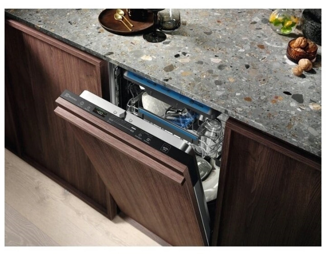 Посудомоечная машина Electrolux EEM43201L