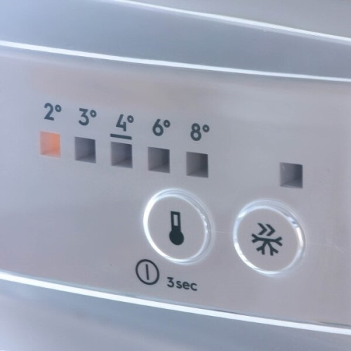 Встраиваемый холодильник AEG SFR 682F1 AF