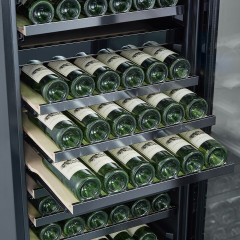 Винный шкаф LaSommeliere MT166DP