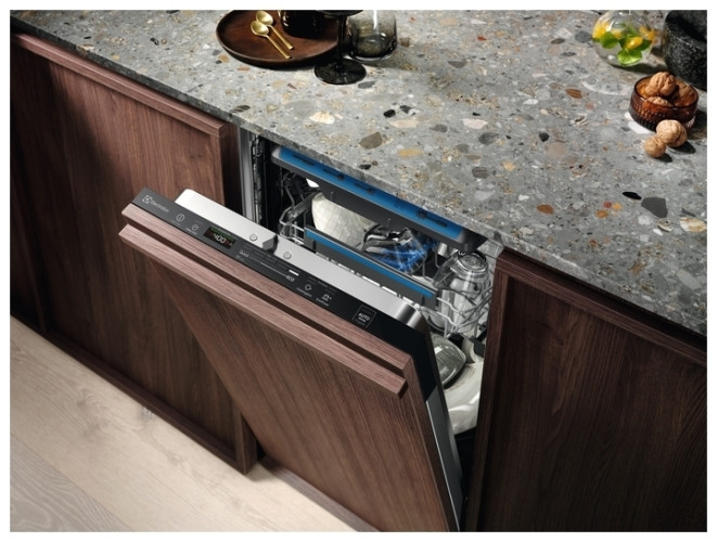 Посудомоечная машина Electrolux EEM43200L