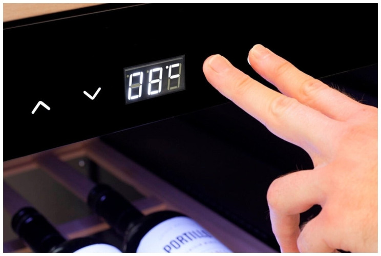 Винный шкаф Caso WineExclusive 66 Smart