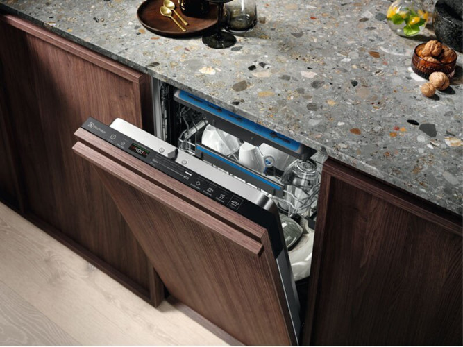 Посудомоечная машина Electrolux EEM63310L узкая