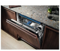 Посудомоечная машина Electrolux EEM48221L
