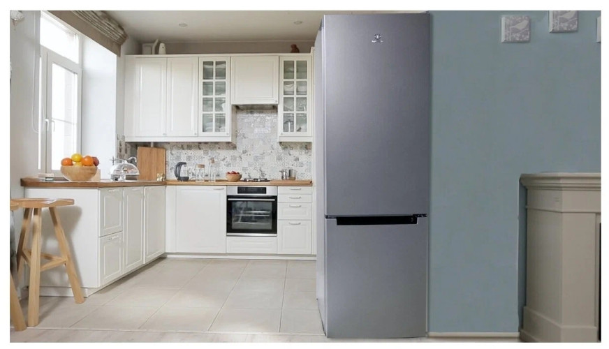 Холодильник Indesit DS 4200 SB