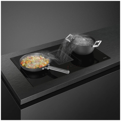 Индукционная варочная панель Smeg HOBD482D