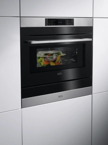 Электрический духовой шкаф AEG KMK 768080 M