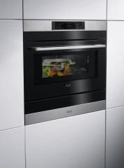 Электрический духовой шкаф AEG KMK 768080 M