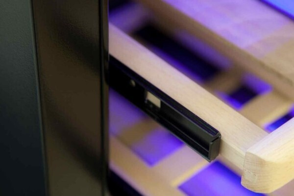 Винный шкаф Dunavox DX-51.150DBK/DP