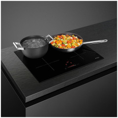 Индукционная варочная панель Smeg SI4642D